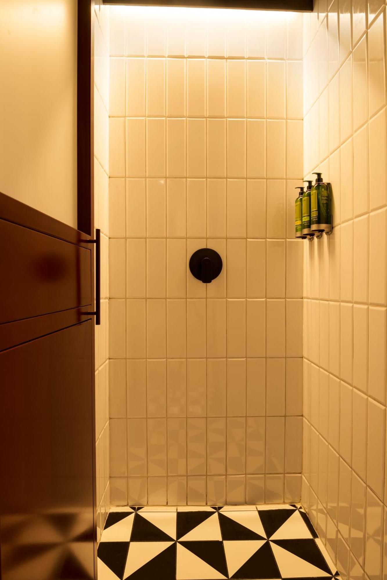 Tribe Medellin Hotel Екстериор снимка