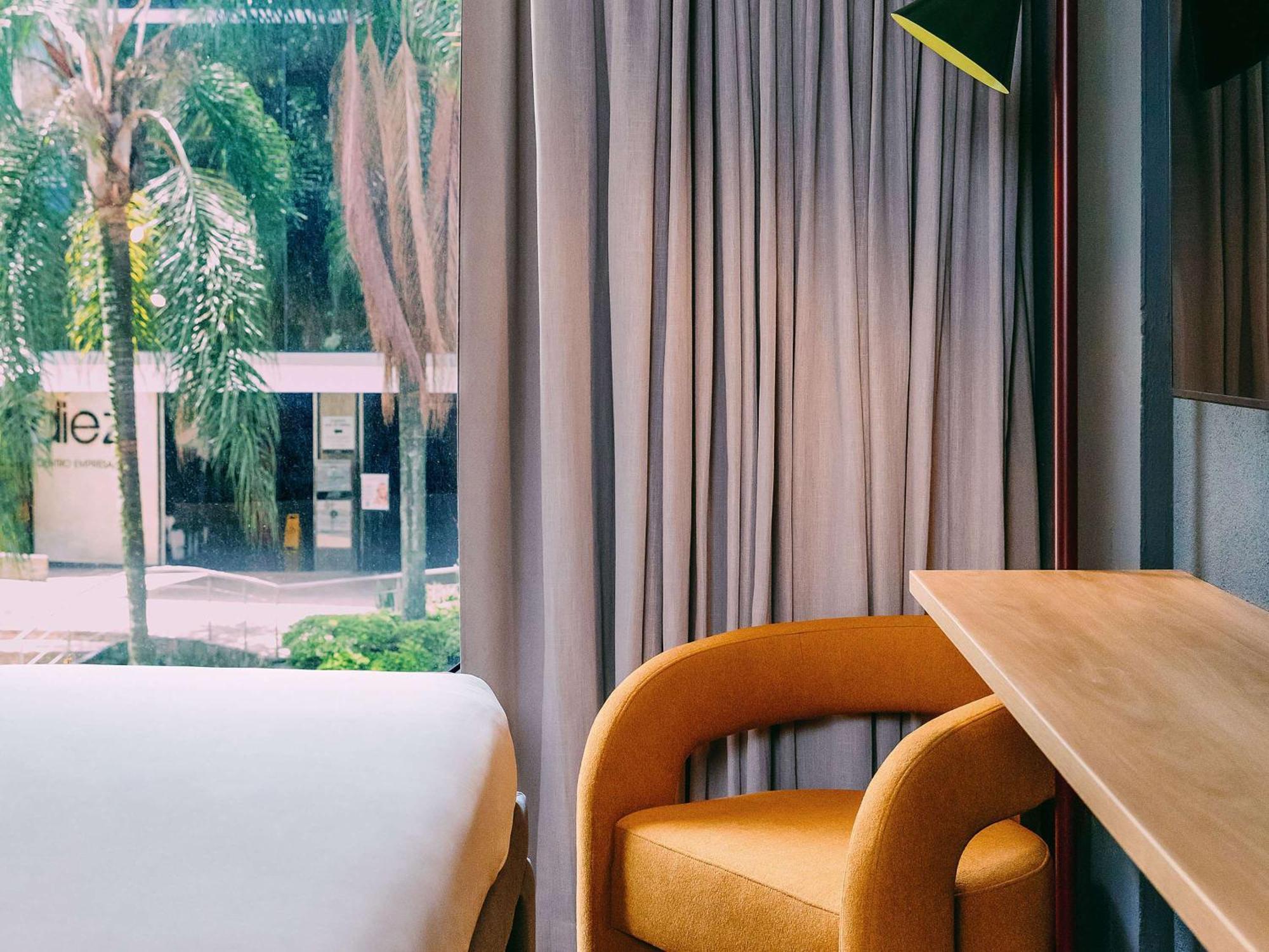 Tribe Medellin Hotel Екстериор снимка